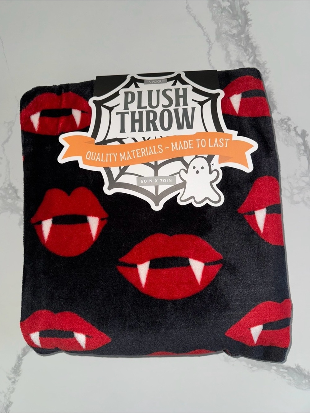 Envogue Halloween Vampire Lips/Dracula Plush Throw Blanket